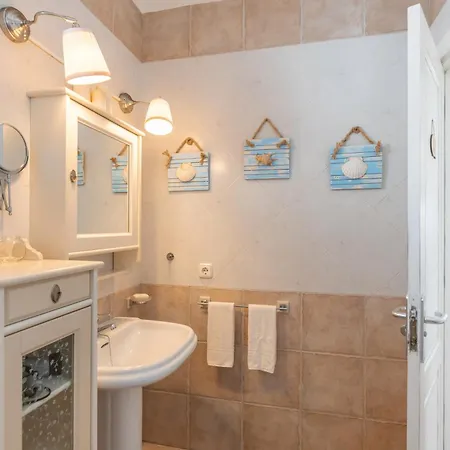 Buganvillas Villa *
